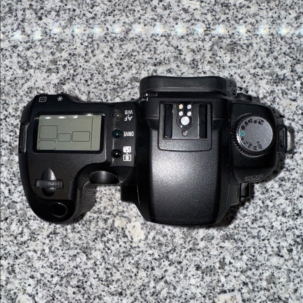 Canon EOS D60 6.3MP Digital SLR Camera - Black (Body Only), - Picture 4 of 4